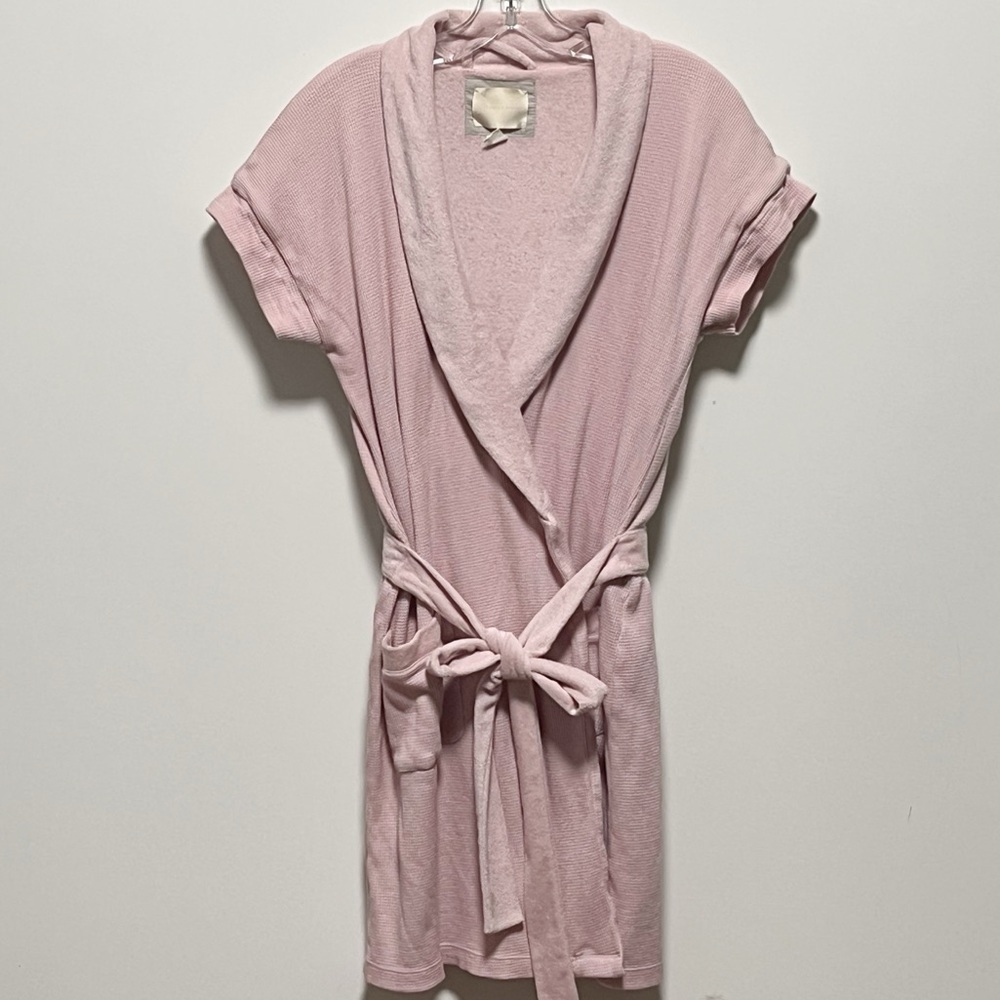 Victoria's Secret Vintage 80’s "Gold Label" pink short sleeve short tie robe